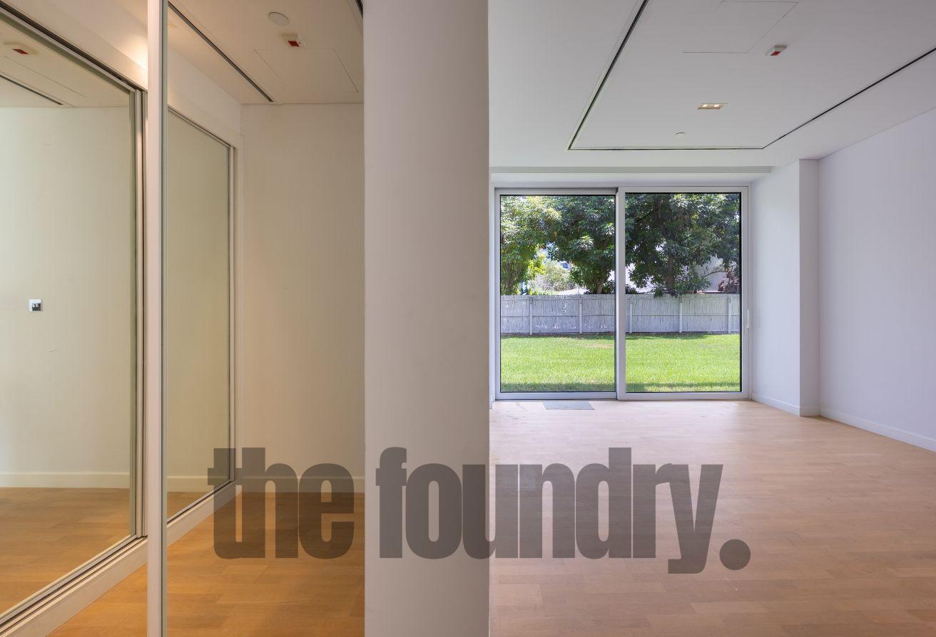Ground Floor Gem | Massive Private Garden | Availa photo 9