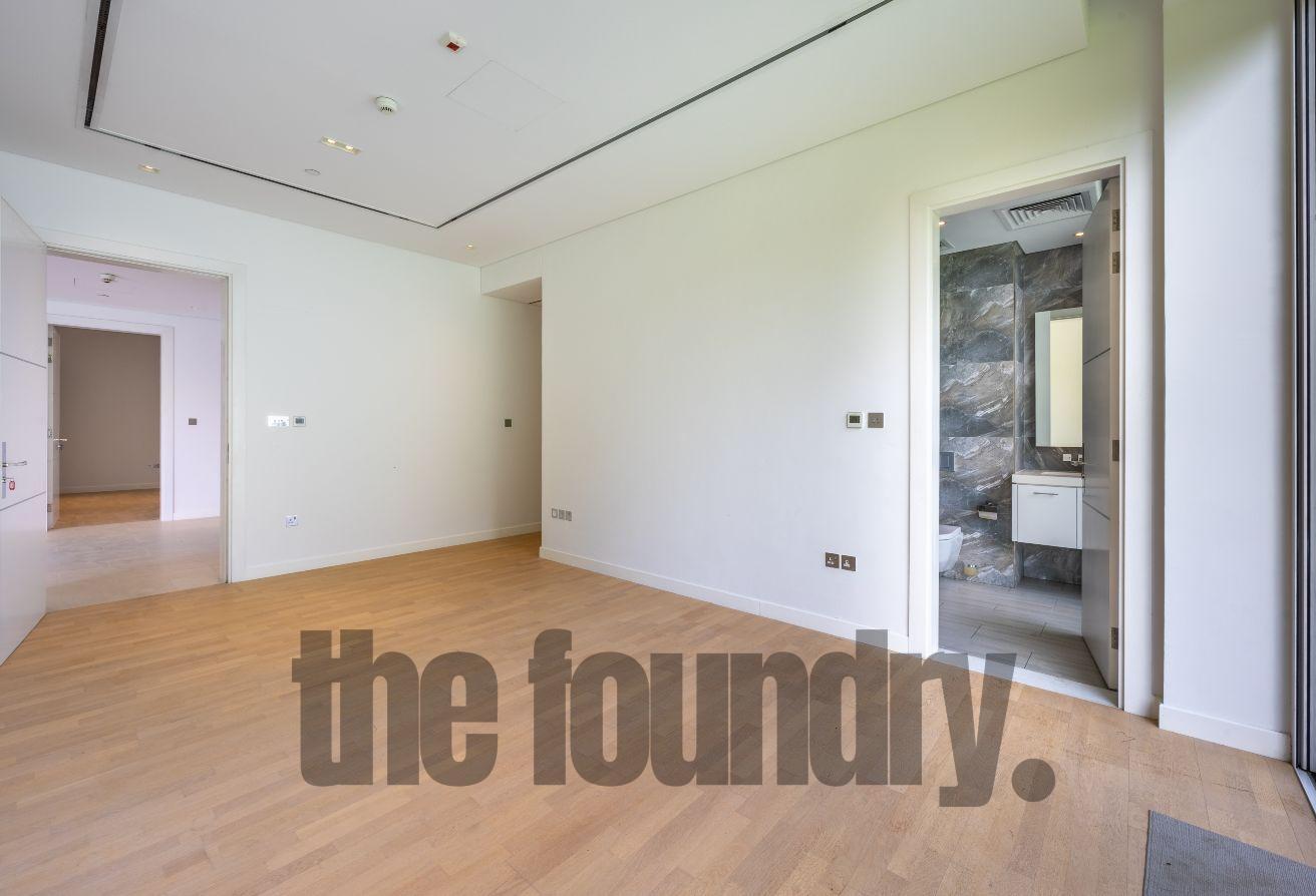 Ground Floor Gem | Massive Private Garden | Availa photo 20