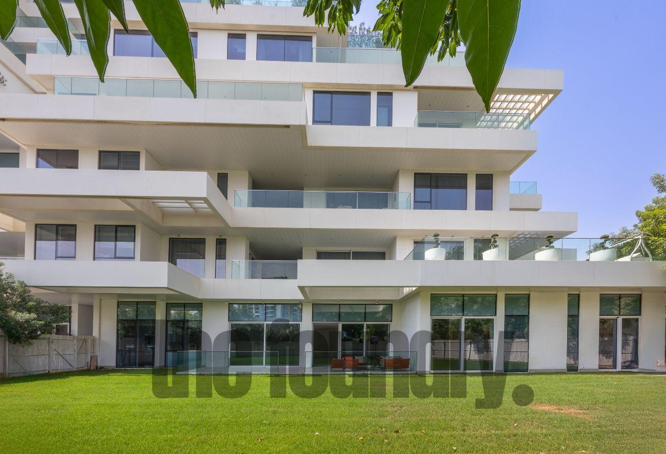 Ground Floor Gem | Massive Private Garden | Availa photo 16