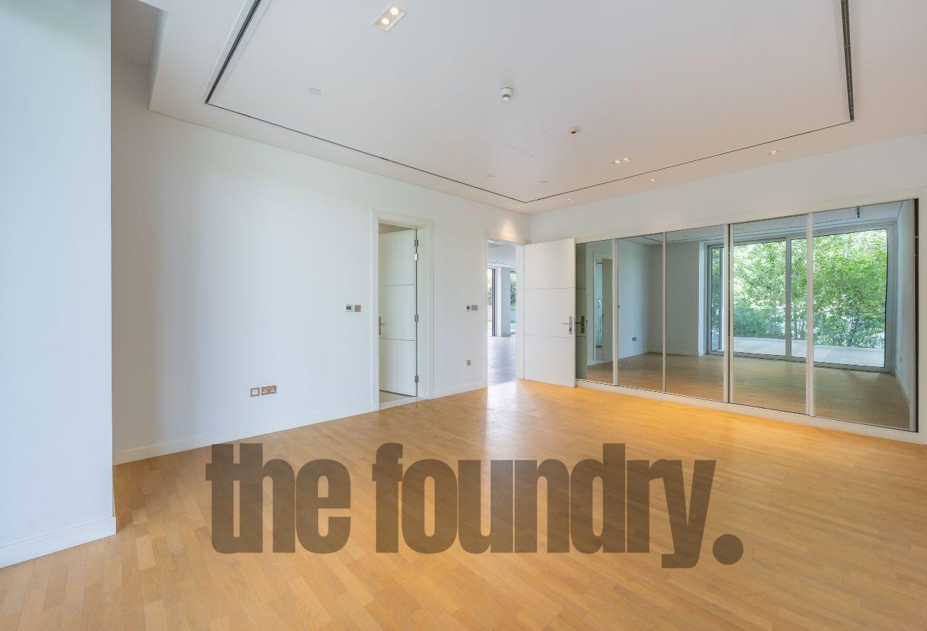 Ground Floor Gem | Massive Private Garden | Availa photo 5