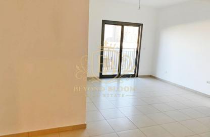 Apartment - 2 - 2 for rent in Zahra Apartments 1A - Zahra Apartments 1 - Zahra Apartments - Town Square - Dubai