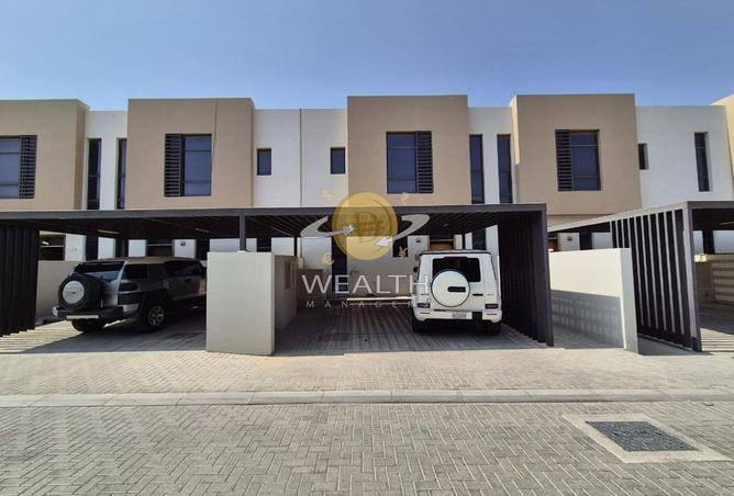 3BHK Townhouse for sale| Vacant | Premium Freehold