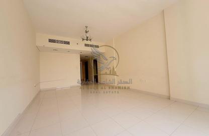 Apartment - 2 Bedrooms - 3 Bathrooms for rent in Al Khan Corniche - Al Khan - Sharjah
