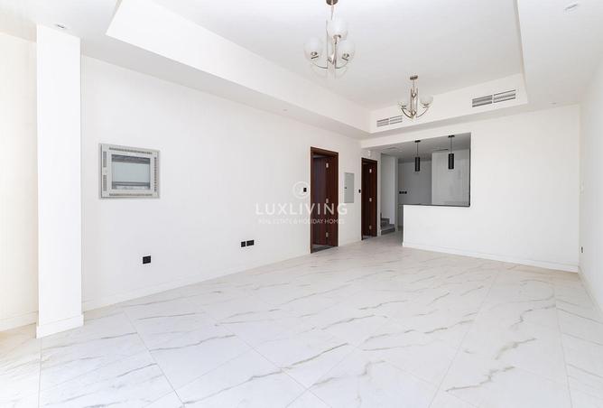 98238834 - Property Image 2