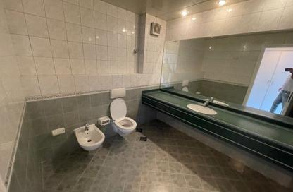 Villa - 4 Bedrooms - 6 Bathrooms for rent in Al Mushrif - Abu Dhabi
