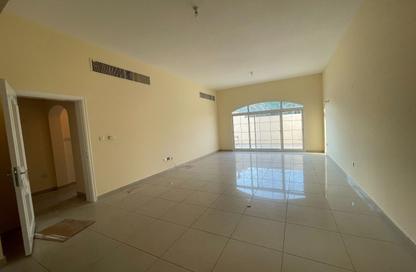 Villa - 4 Bedrooms - 6 Bathrooms for rent in Al Mushrif - Abu Dhabi