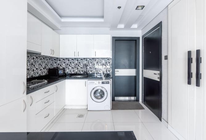 98270401 - Property Image 3
