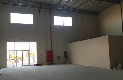 Warehouse - Studio - 1 Bathroom for rent in Umm Al Thuoob - Umm Al Quwain