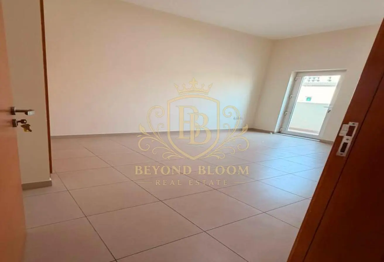 132000121 - Property Main Image