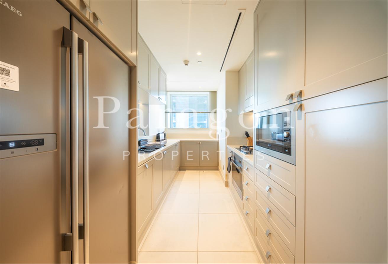 Burj View | Elegant Living | Prime Location photo 6