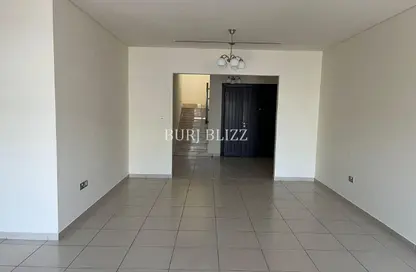 فيلا - 3 غرف نوم - 4 حمامات للايجار في فلل النخيل - الضاحية 12 - قرية جميرا الدائرية - دبي