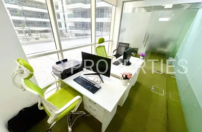مكتب - غرفة نوم - 1 حمام للايجار في الفجر كومبلكس - عود ميثاء - بر دبي - دبي