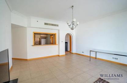 Apartment - 2 Bedrooms - 4 Bathrooms for rent in Al Habool - Shoreline Apartments - Palm Jumeirah - Dubai
