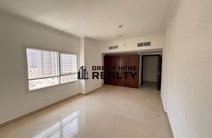 Apartment - 3 Bedrooms - 3 Bathrooms for rent in Al Majaz 2 - Al Majaz - Sharjah Apartment - 3 Bedrooms - 3 Bathrooms for rent in Al Majaz 2 - Al Majaz - Sharjah