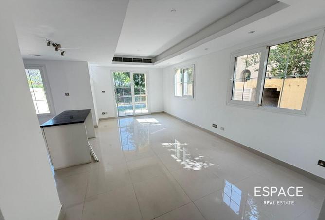 75010709 - Property Main Image