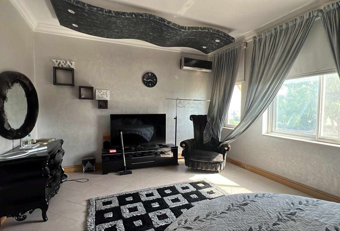 4BR Villa | Prime Location | Green Community photo 7