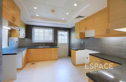 Villa - 4 Bedrooms - 4 Bathrooms for rent in District 8 - Jumeirah Park - Dubai Villa - 4 Bedrooms - 4 Bathrooms for rent in District 8 - Jumeirah Park - Dubai