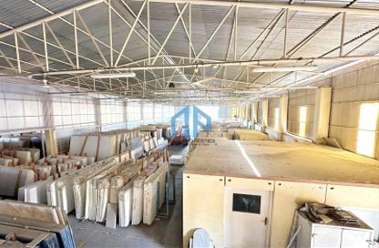 Warehouse - Studio for rent in RAS - Umm Ramool - Dubai Warehouse - Studio for rent in RAS - Umm Ramool - Dubai
