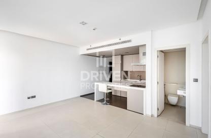 Apartment - 1 - 2 for rent in West Avenue Tower - Dubai Marina - Dubai
