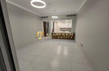 Apartment - 1 Bedroom - 2 Bathrooms for rent in Regent Court - District 14 - Jumeirah Village Circle - Dubai