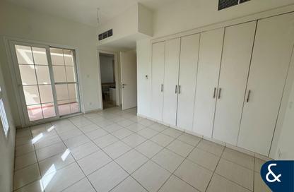 Villa - 2 Bedrooms - 3 Bathrooms for rent in Springs 11 - The Springs - Dubai