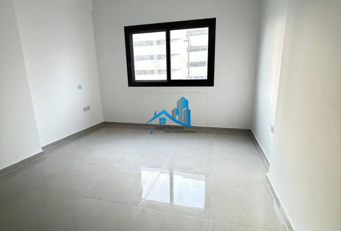 STUDIO WITH KITCHEN APPLIANCES FREE FOR FAMILY 32K