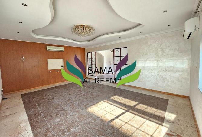 80689892 - Property Image 2