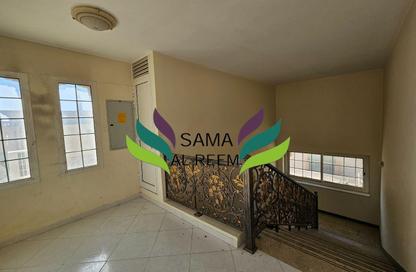 Villa - Studio - 5 Bathrooms for rent in Jumeirah 1 Villas - Jumeirah 1 - Jumeirah - Dubai