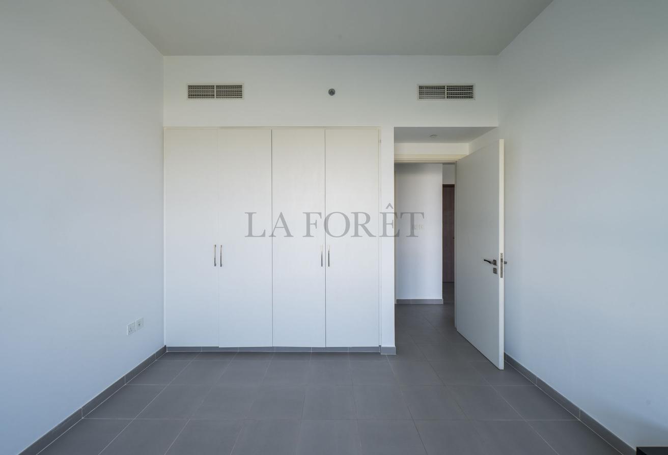 Stunning 1BR | Golf Views Emaar South | 62K photo 13