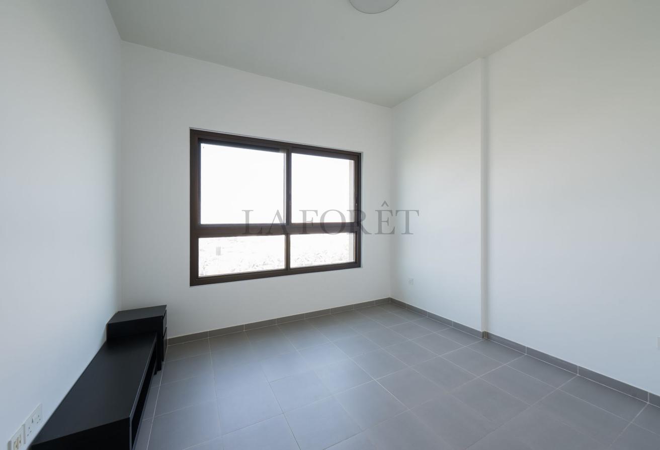 Stunning 1BR | Golf Views Emaar South | 62K photo 15
