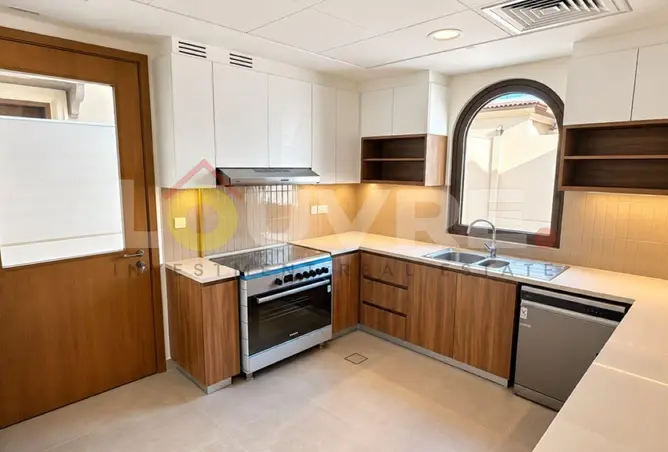 162806854 - Property Image 3