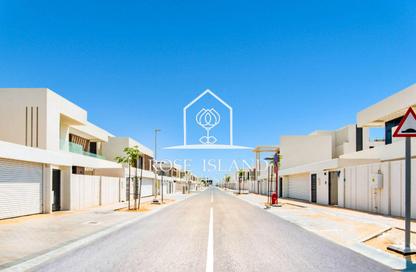 Villa - 5 - 6 for sale in West Yas - Yas Island - Abu Dhabi