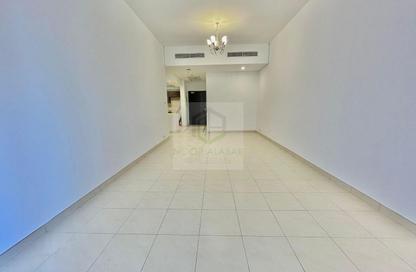 Apartment - 2 Bedrooms - 3 Bathrooms for rent in Latifa Tower - Sheikh Zayed Road - Dubai