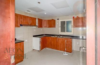 Apartment - 2 Bedrooms - 3 Bathrooms for sale in Icon Tower 2 - JLT Cluster L - Jumeirah Lake Towers - Dubai