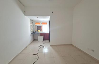 Apartment - Studio - 1 for rent in Fire Station Road - Muwaileh - Sharjah Apartment - Studio - 1 for rent in Fire Station Road - Muwaileh - Sharjah