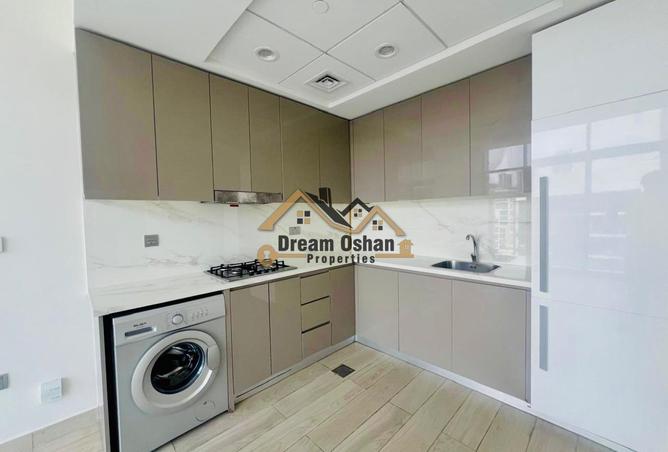 81533475 - Property Image 3