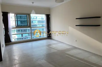 شقة - غرفة نوم - 2 حمامات للايجار في السحاب 2 - السحاب - دبي مارينا - دبي