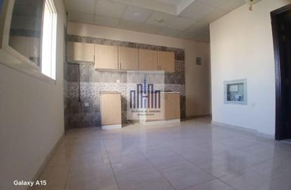 Apartment - Studio - 1 Bathroom for rent in Muwaileh - Sharjah