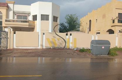 Villa - 4 Bedrooms - 6 Bathrooms for rent in Al Mowaihat 3 - Al Mowaihat - Ajman