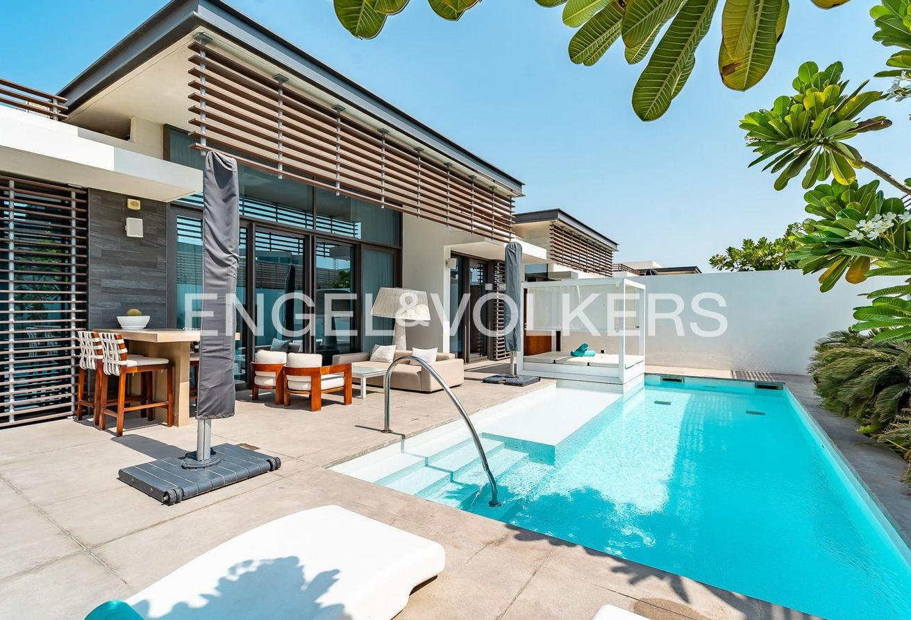 Private Beach and Pool | 5* Luxury | Hotel Living photo 22