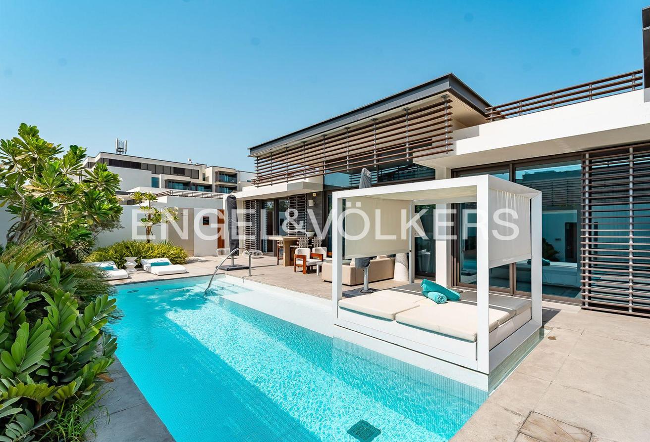 Private Beach and Pool | 5* Luxury | Hotel Living
