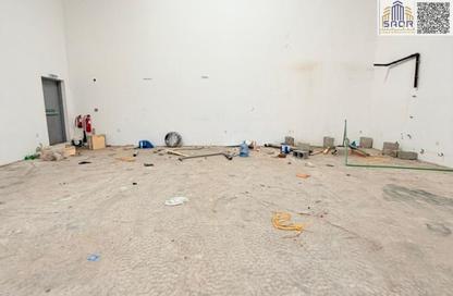 Warehouse - Studio - 1 Bathroom for rent in Umm Dir - Umm Al Quwain