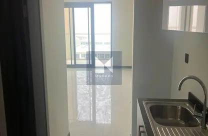 Apartment - Studio - 1 Bathroom for rent in Rukan Tower C - Rukan Tower - Rukan - Dubai Land - Dubai