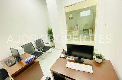 Office Space - Studio - 1 Bathroom for rent in Red Avenue - Al Garhoud - Dubai