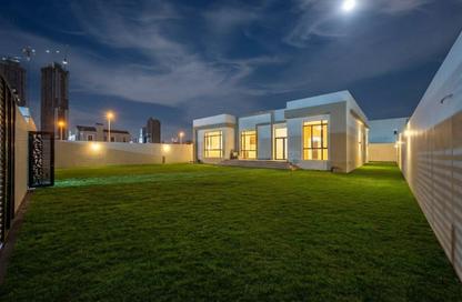 Villa - 4 Bedrooms - 5 Bathrooms for rent in Al Barsha South 2 - Al Barsha South - Al Barsha - Dubai