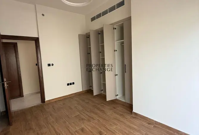 122458358 - Property Image 2