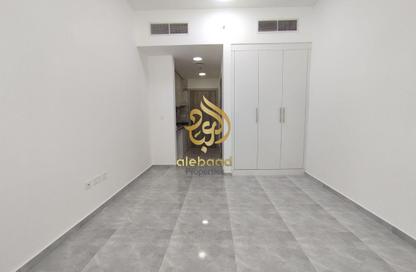Apartment - Studio - 1 Bathroom for rent in Marah Building - International City Phase 2 - Al Warsan 4 - Al Warsan - Dubai