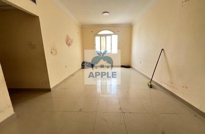 Apartment - 2 Bedrooms - 2 Bathrooms for rent in Muwailih Building - Muwaileh - Sharjah