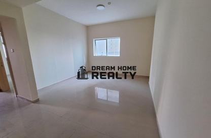 Apartment - 1 - 1 for rent in Al Hafeet Tower - Al Khan - Sharjah