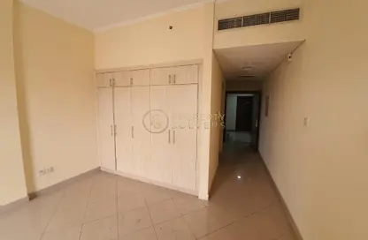 شقة - 1 حمام للايجار في ريفييرا ليك فيو - الريفييرا - المدينة العالمية - دبي